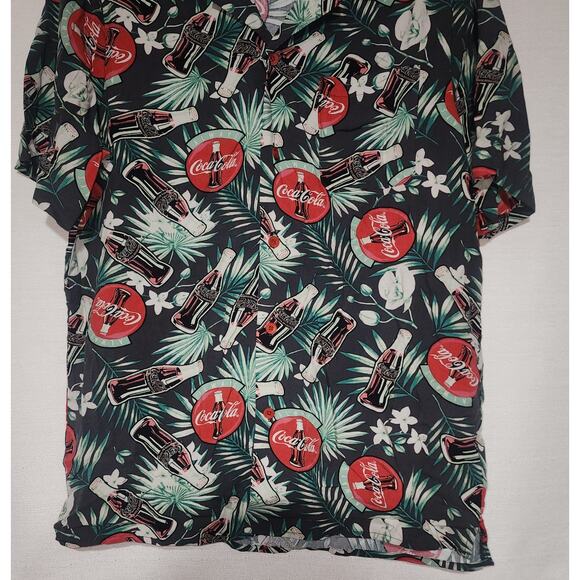Coca cola collared button down short sleeve shirt medium - Picture 2 of 6